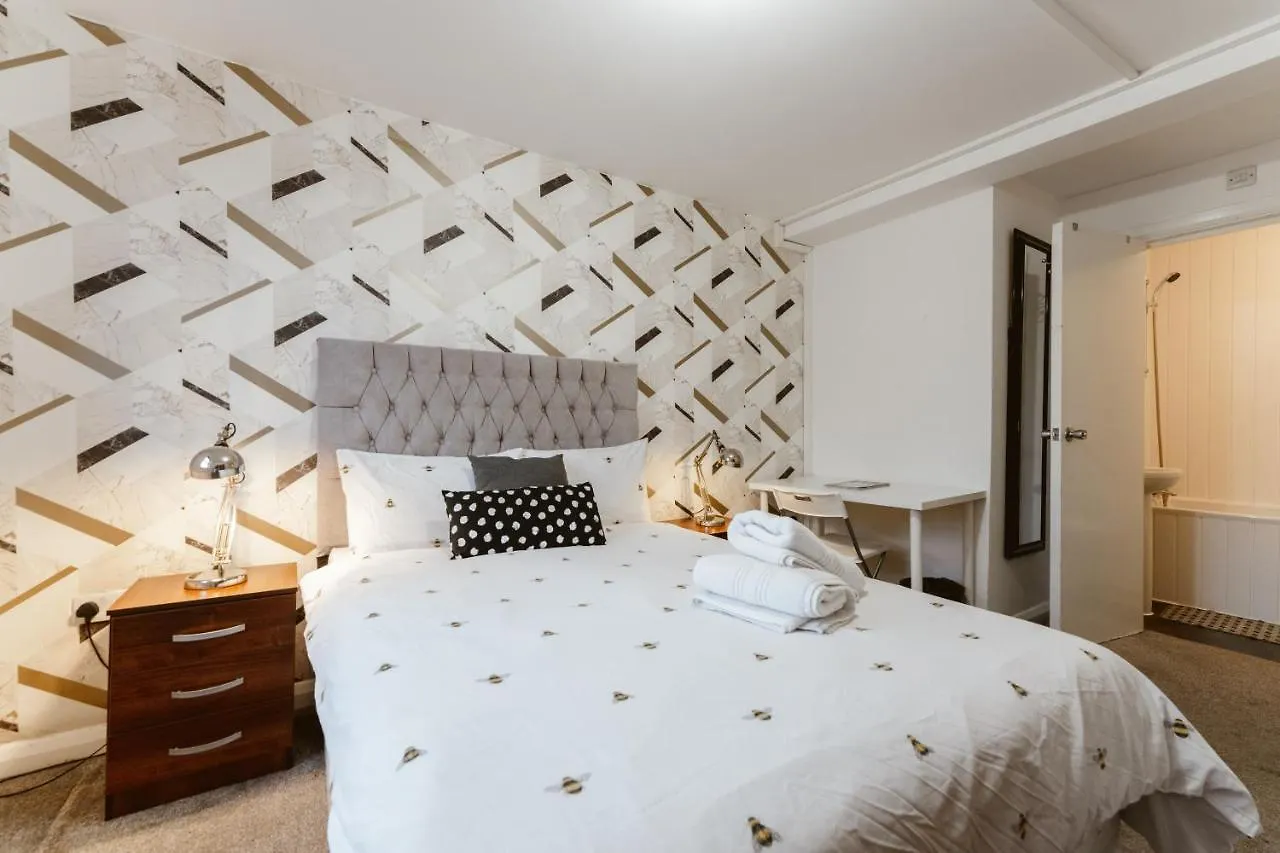 Whitechapel En-Suite Beds To Stay London Guest house