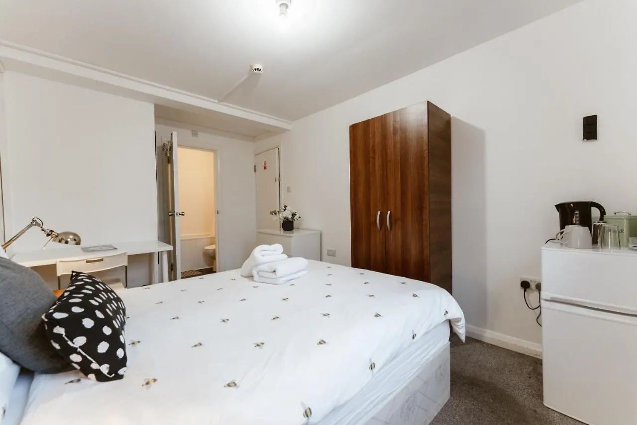 Whitechapel En-Suite Beds To Stay London Guest house